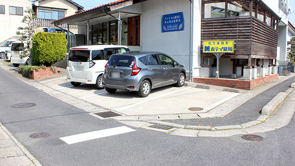 有限会社ホテイ薬局の駐車場