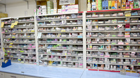 有限会社アサヒ薬局の薬棚
