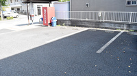 いなげ薬局の駐車場