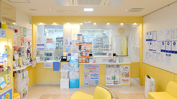 エンジェル薬局一之江店の受付/カウンター