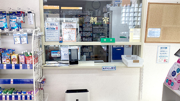 薬局トモズ下井草店の受付/カウンター