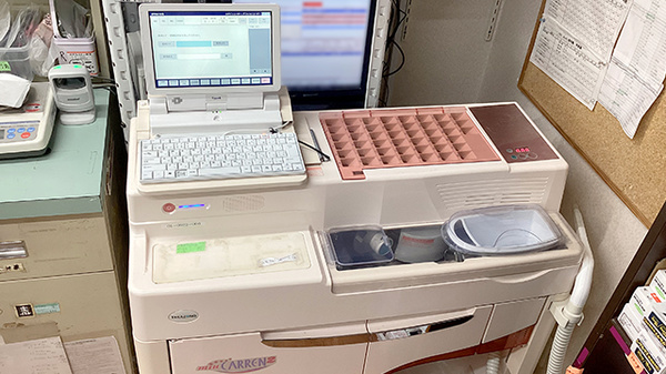 薬局トモズ下井草店の調剤器具