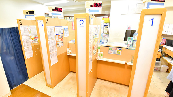 クオール薬局柿の木坂店の受付/カウンター