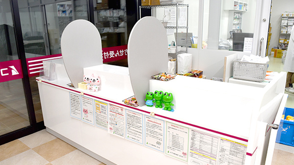 阪神調剤薬局　足立西新井店の受付/カウンター