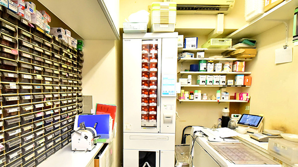 みなみ薬局 サンフラワー店の調剤器具