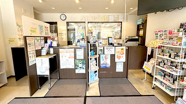 西岡メディカル薬局水源池通り店の受付/カウンター