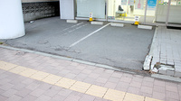 澄川調剤薬局の駐車場