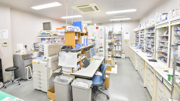 ウェルネス薬局亀田本町店の調剤室