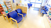 クオール薬局弘前豊原店の待合スペース