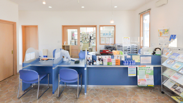 新城調剤薬局の受付/カウンター