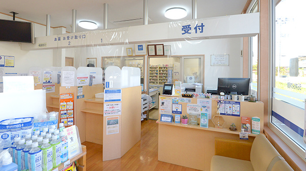クオール薬局豊里店の受付/カウンター