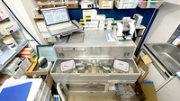 薬局トモズ仙台中央店の調剤器具