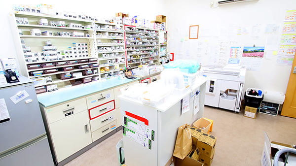 旭ヶ丘トラスト薬局の調剤室