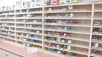 かえで薬局上山店の薬棚