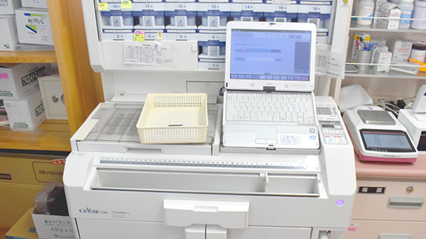かえで薬局上山店の調剤器具