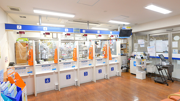 クオール薬局郡山３号店の受付/カウンター