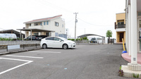 クオール薬局よつば安積店の駐車場