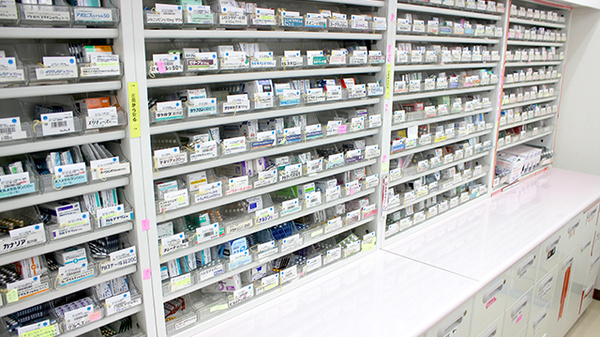 あすなろ調剤薬局堤下店の薬棚