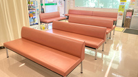 くすりのマルト調剤薬局　つづら店の待合スペース