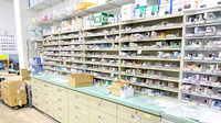 くすりのマルト調剤薬局　高坂店の薬棚