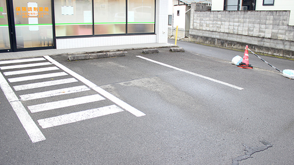アイル薬局川俣店の駐車場