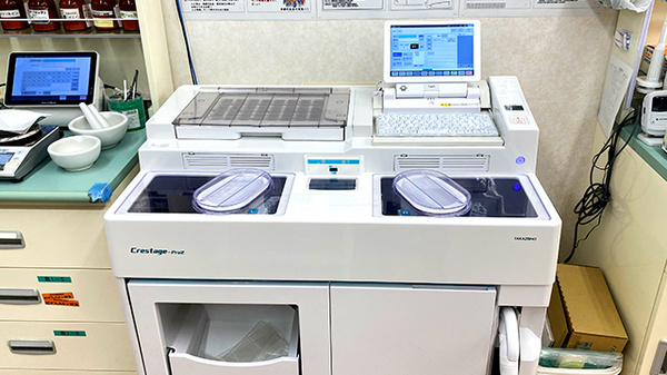 くすりのマルト調剤薬局　鮎川店の調剤器具