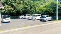 つくばね薬局の駐車場