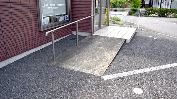みどりの調剤薬局のバリアフリー設備