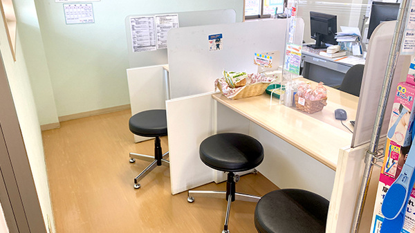 すず薬局　那珂店の受付/カウンター