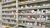 ウイン調剤薬局下大島店の薬棚