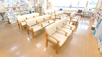クオール薬局伊勢崎店の待合スペース
