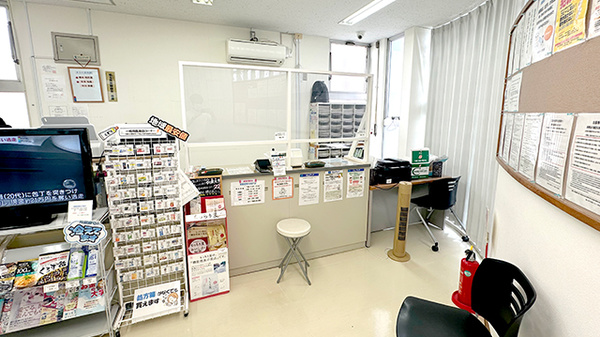 オリーブ薬局霞ヶ関店の受付/カウンター