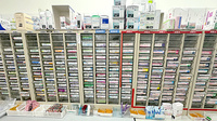 オリーブ薬局霞ヶ関店の薬棚
