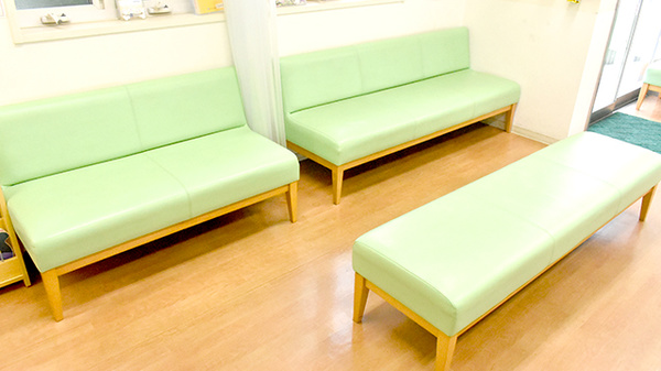 くるみ薬局の待合スペース