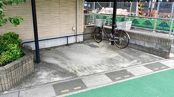 くるみ薬局の駐輪場