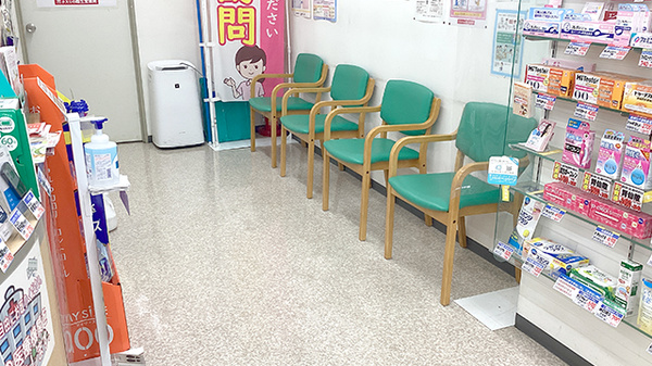 龍生堂薬局ふじみ野店の待合スペース