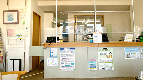 みどりの森薬局鶴瀬店の受付/カウンター