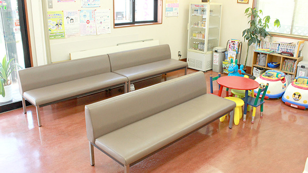 やよい薬局の待合スペース