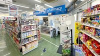 薬局トモズ志木店の入口