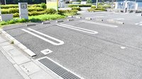 ウエル薬局藤金店の駐車場