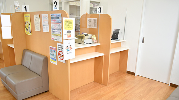 稲毛アズール調剤薬局の受付/カウンター
