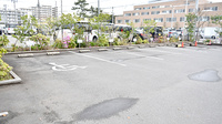 稲毛アズール調剤薬局の駐車場
