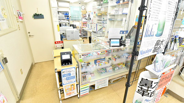 クオール薬局高根町店の受付/カウンター
