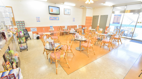 緑が丘中央薬局 八千代緑が丘店の待合スペース