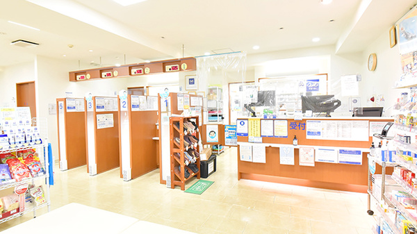 クオール薬局本八幡店の受付/カウンター