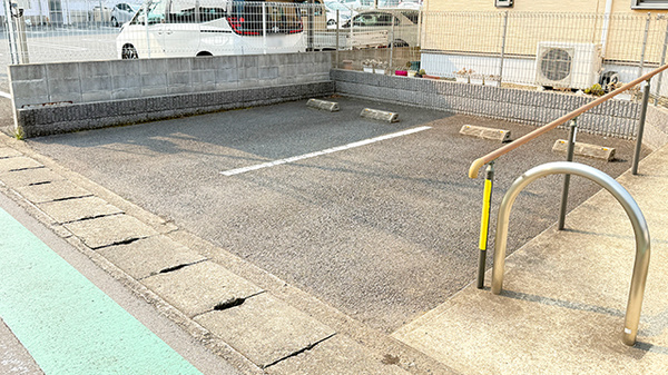 フレアール薬局八街の駐車場