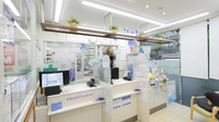 ナチュラルローソンクオール薬局神田鍛冶町二丁目店の受付/カウンター