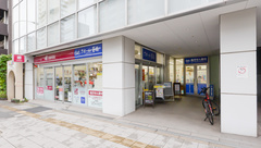 ナチュラルローソンクオール薬局高輪台駅前店の外観