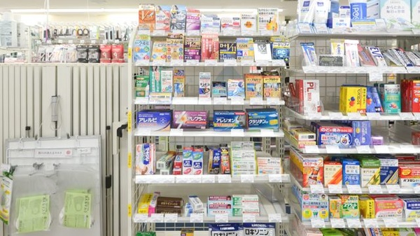 ナチュラルローソンクオール薬局芝大門一丁目店の一般医薬品