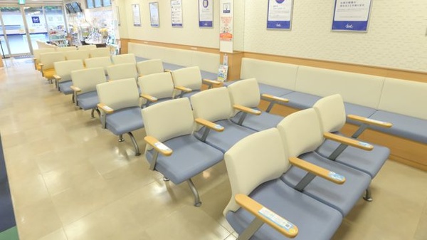クオール薬局高輪店の待合スペース